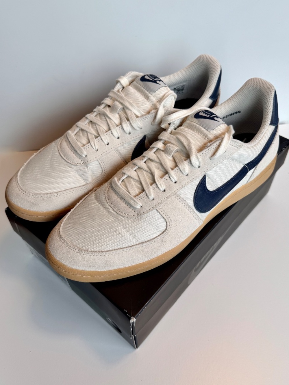 Like New! NIKE Field General Sneaker - Ivory/Navy - Mens 11M